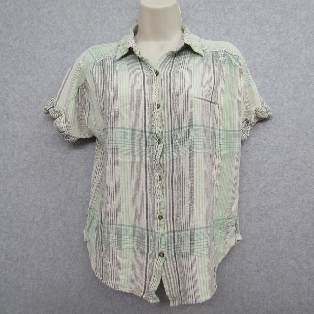Universal Thread Womens Green stripe Top Shirt Size M Short Sleeve Casual Ladies